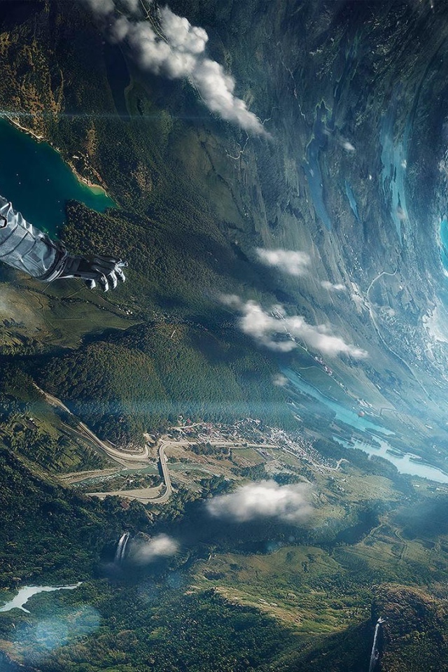 Космонавт перед черной дырой