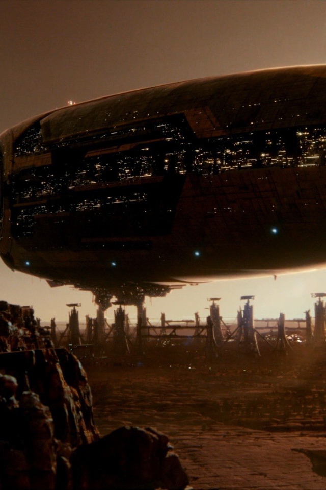 Огромный космический корабль