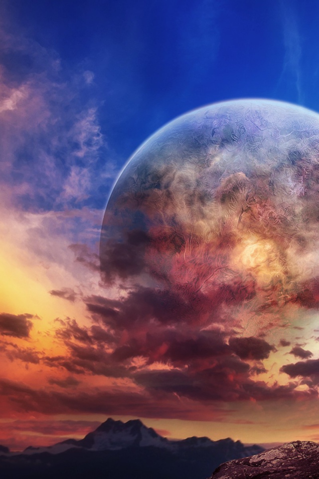 Девушка смотрит на соседнюю планету