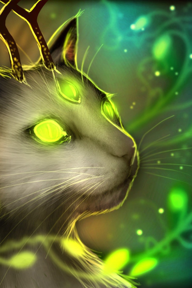 Зеленоглазый кот с рогами оленя