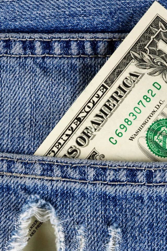 Доллар в кармане