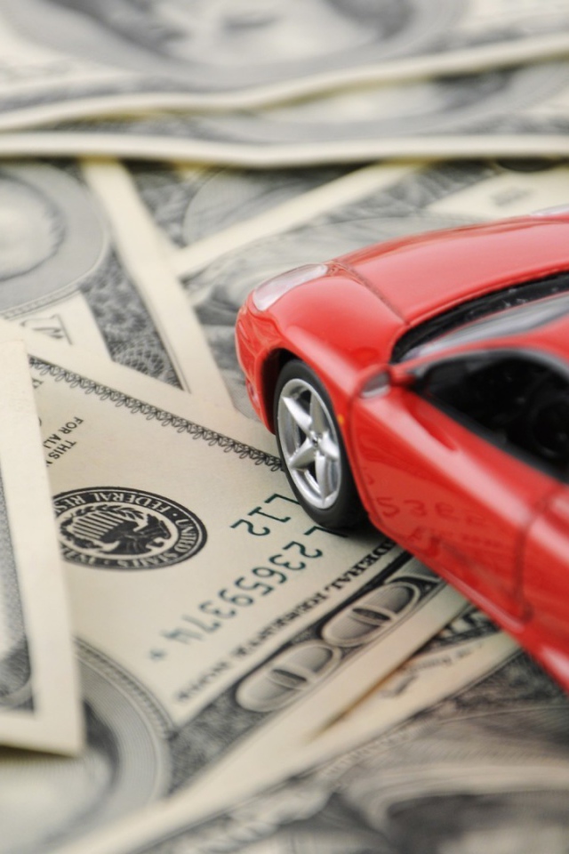 Модель машины на деньгах