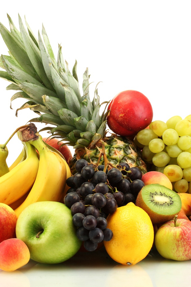 Ананас и фрукты