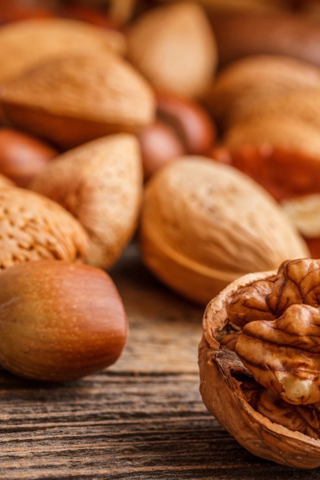 Россыпь питательных орехов