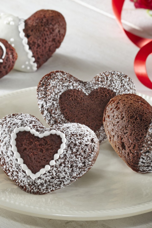 Шоколадное печенье в форме сердца