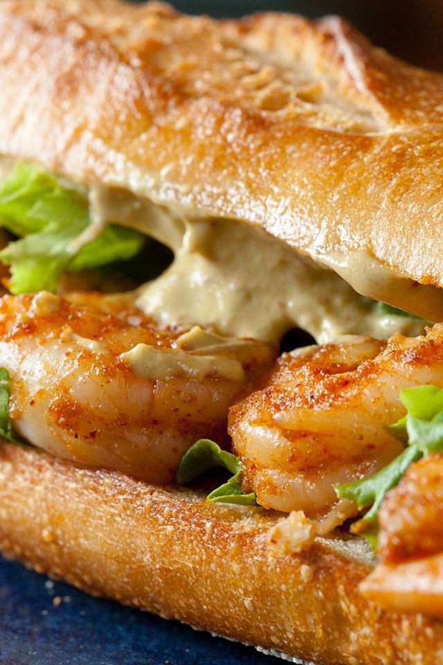 Вкусный горячий сэндвич