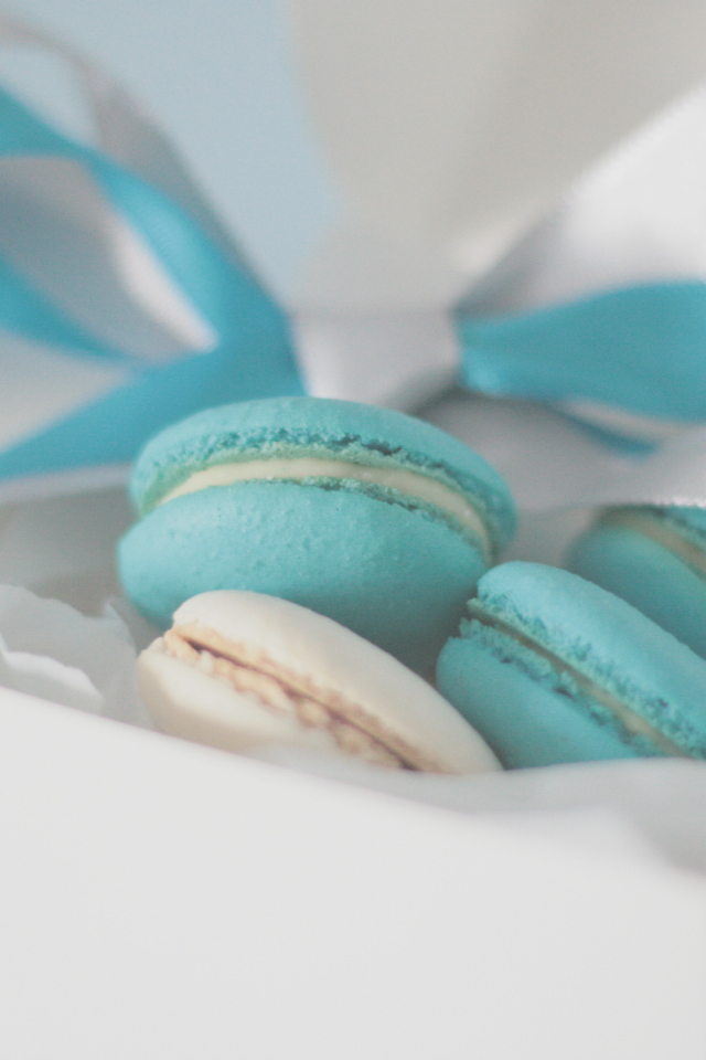 Голубой и белый зефир