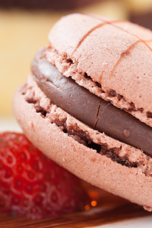 Пышное печенье на клубнике