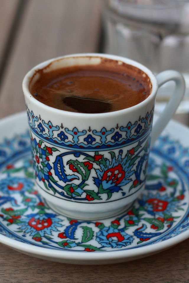 Чашка для кофе с орнаментом