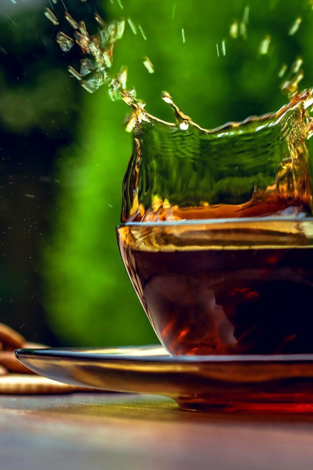 Чай в прозрачной чашке