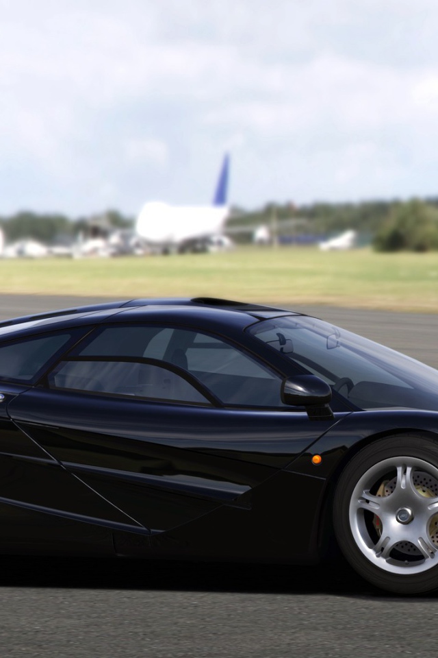 Авто на треке в игре Forza Motorsport