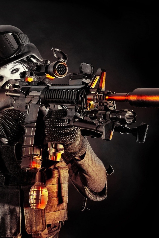 Солдат спецназа девушка