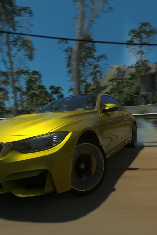 Желтый БМВ в игре Driveclub