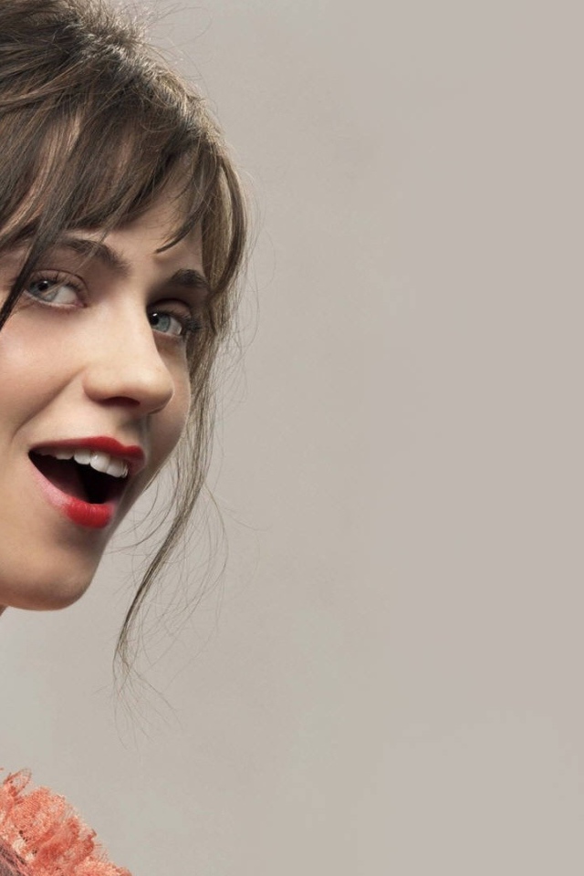 Красивая девушка Зоуи Дешанель