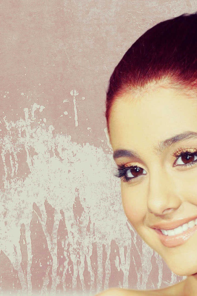 Красивая девушка Ариана Гранде