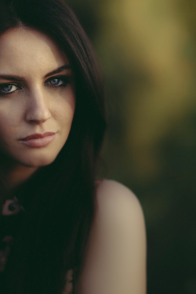 Лицо красивой девушки