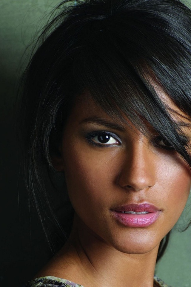 Девушка модель Эмануэла де Паула