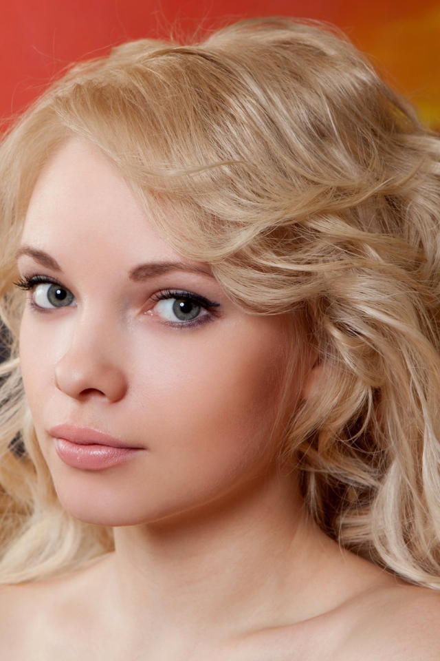 Милая девушка модель Feeona A