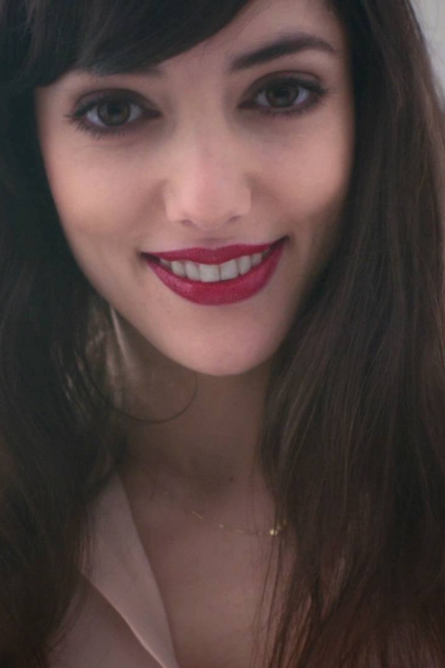 Улыбчивая Ванесса Гайд