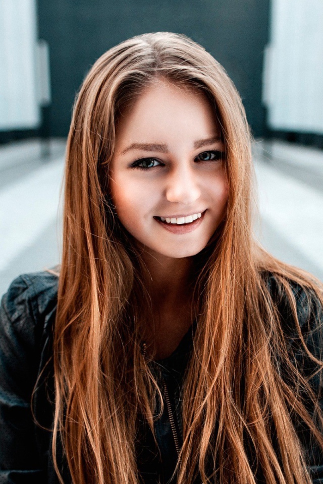 Улыбка красивой девушки, фото Георгий Чернядьев