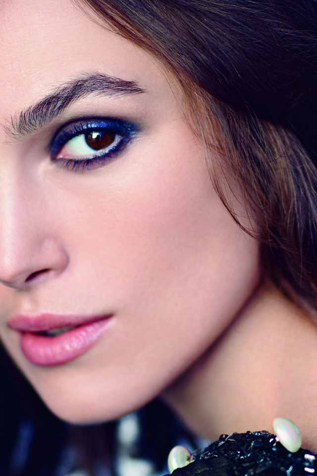 Девушка с коричневыми глазами Кира Найтли