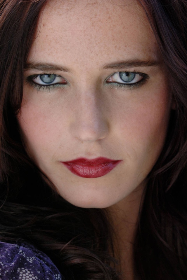 Зеленоглазая модель Ева Грин