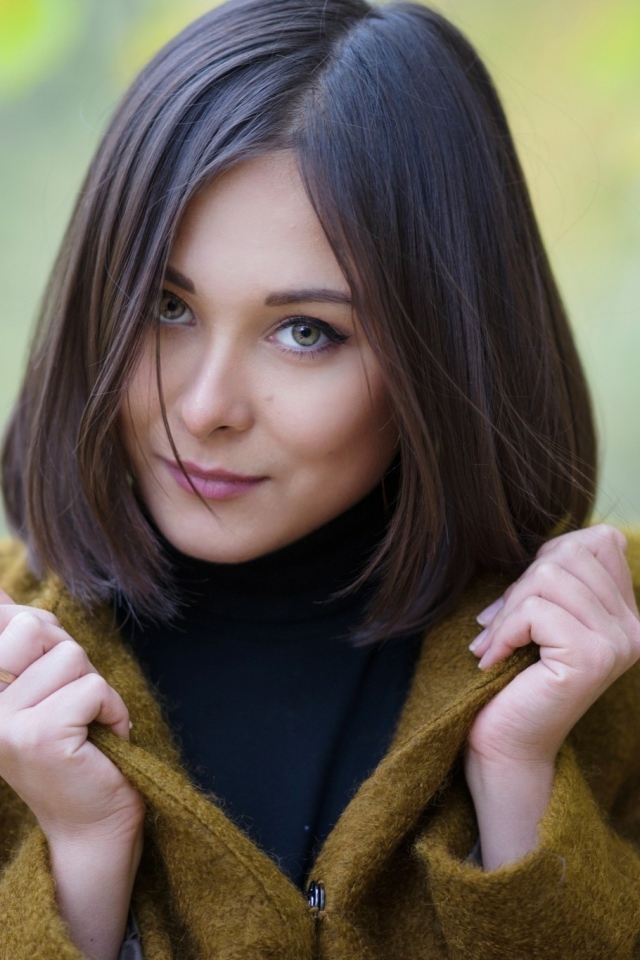 Модель брюнетка Виолетта