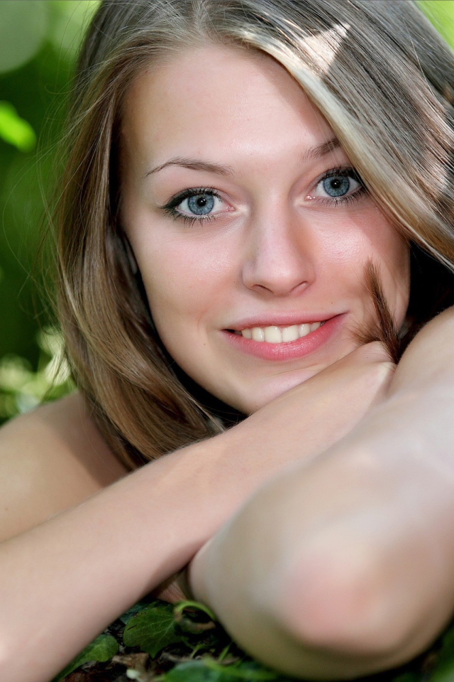 Улыбчивая модель Тамара