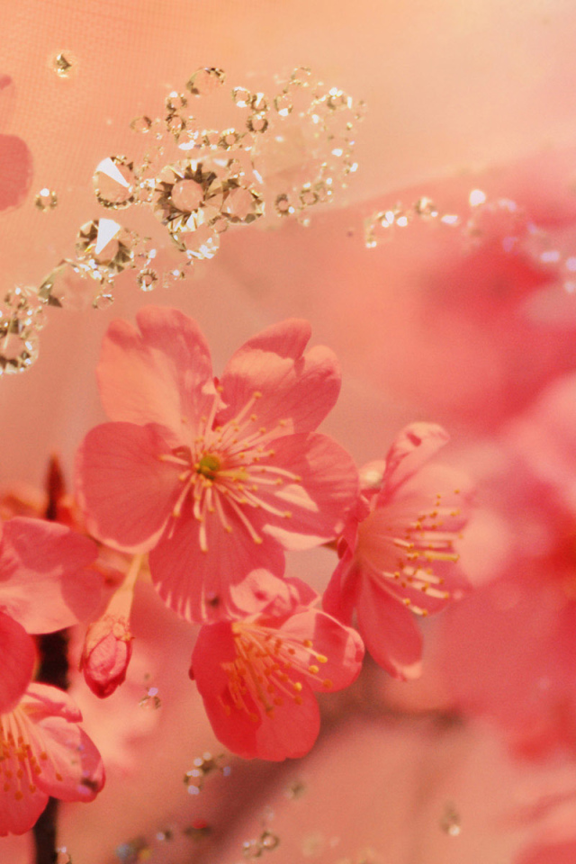 Розовые весенние цветы с кристаллами на 8 марта