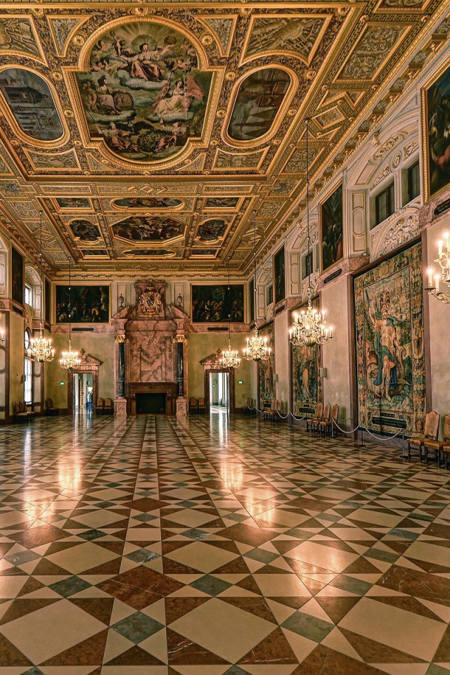 Интерьер зала в роскошном дворце