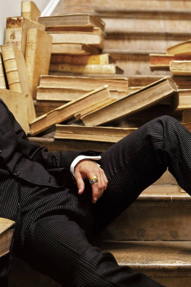 Стильный актер Джонни Депп