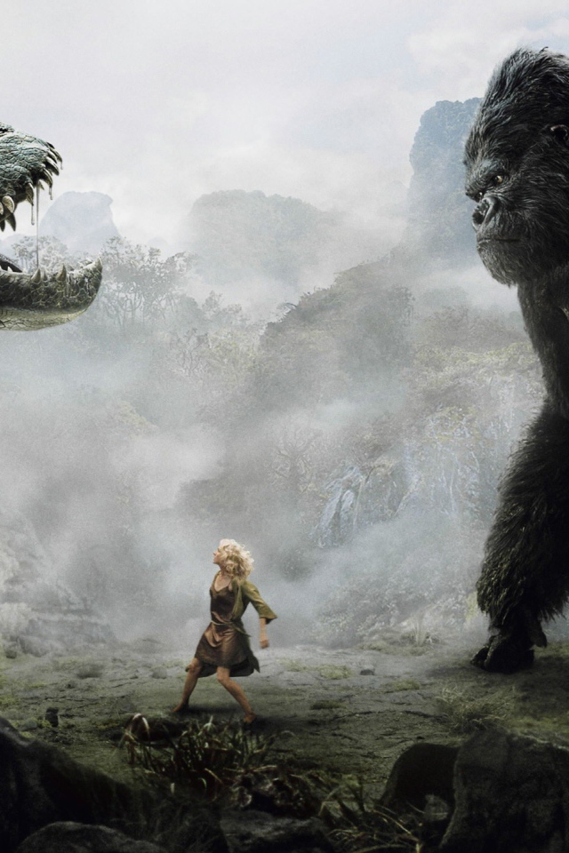 Девушка между динозавром и исполинской гориллой