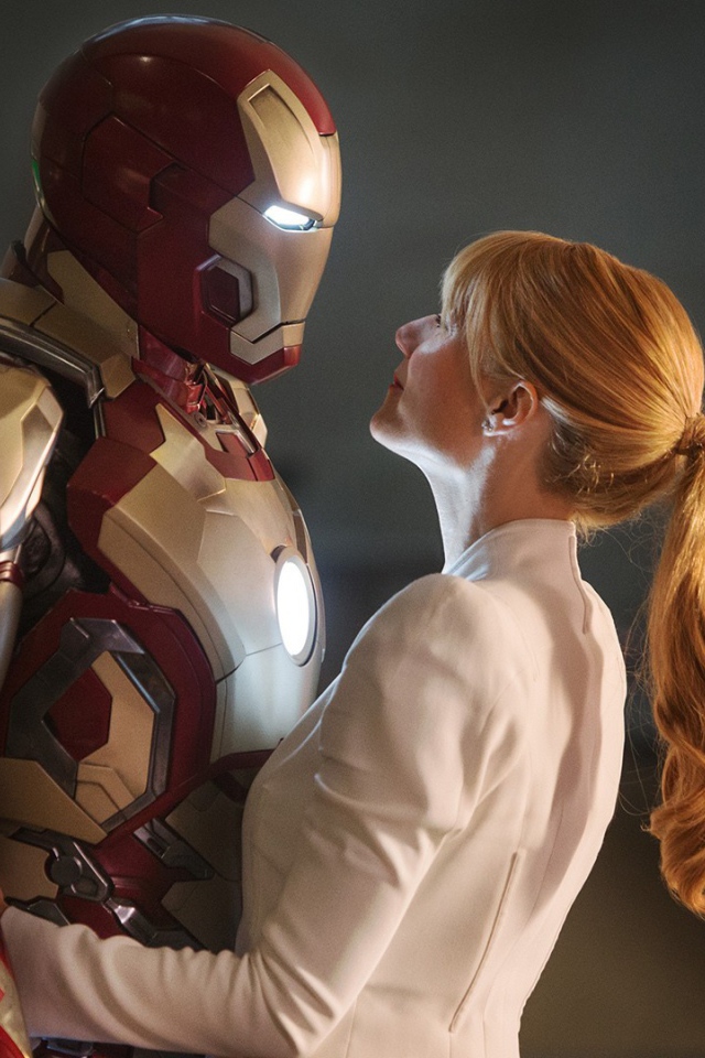 Рыжая девушка и Железный человек 3