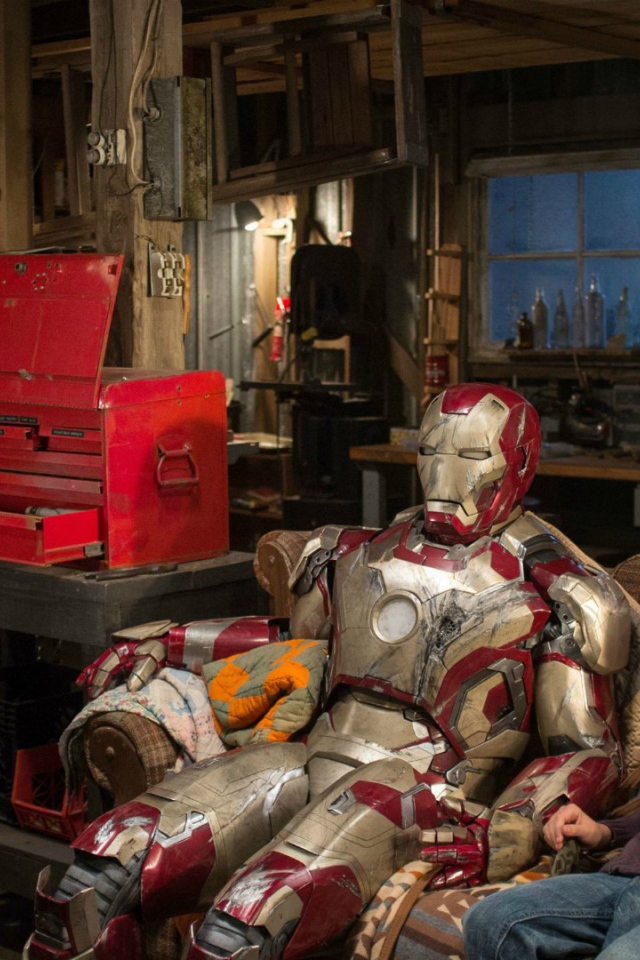 Кадр из фильма Железный человек 3