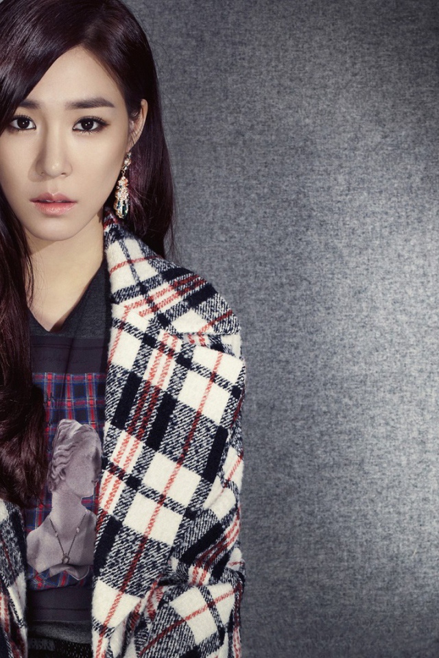 Тиффани Хванг на сером фоне, группа Girls’ Generation