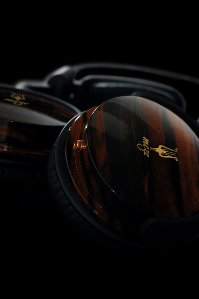 Деревянные королевские наушники