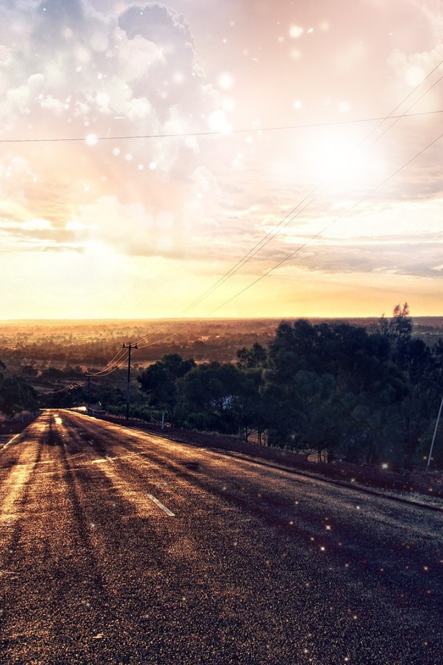 Пустынная асфальтовая дорога