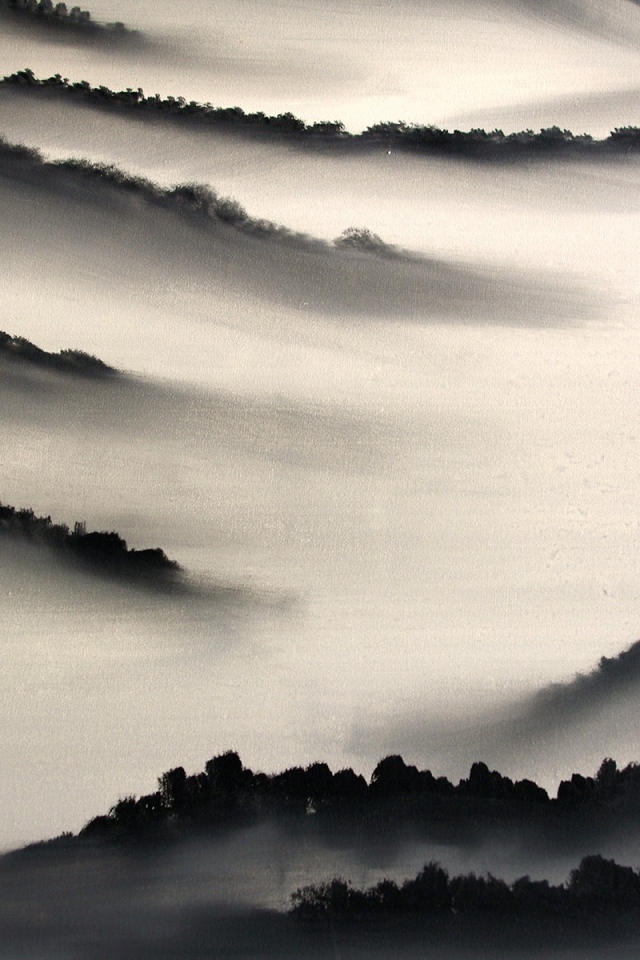 Холмы в густом тумане