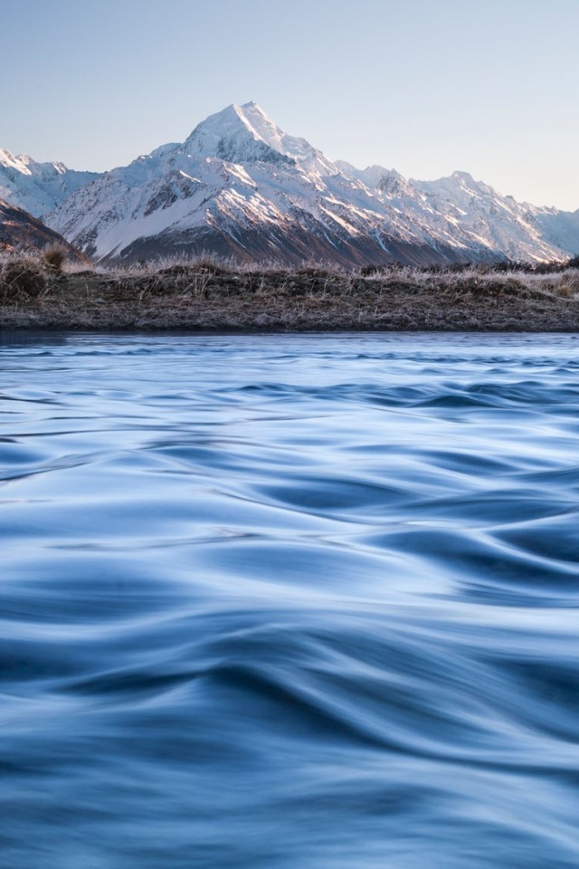 Волны горного озера