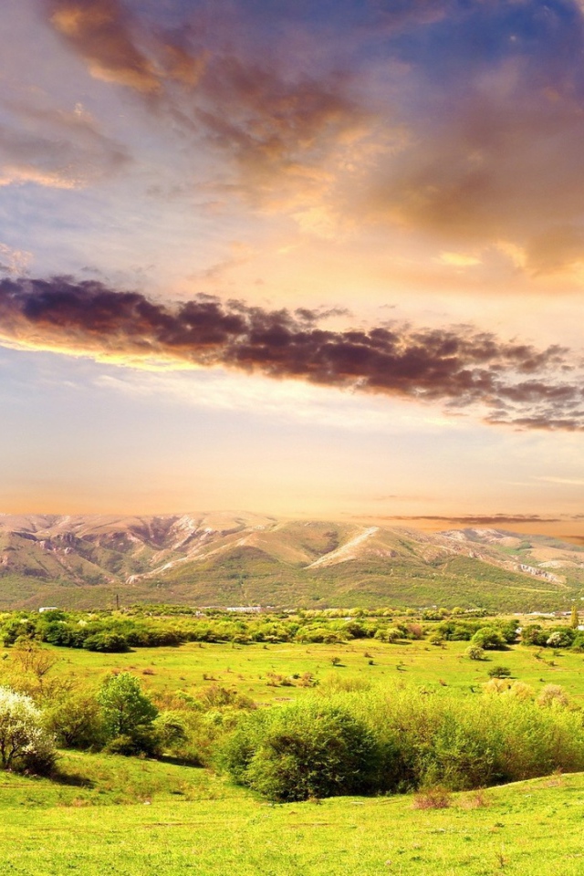 Фантастические облака над плоскогорьем