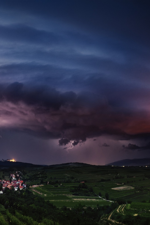 Фиолетовое облако супер шторма