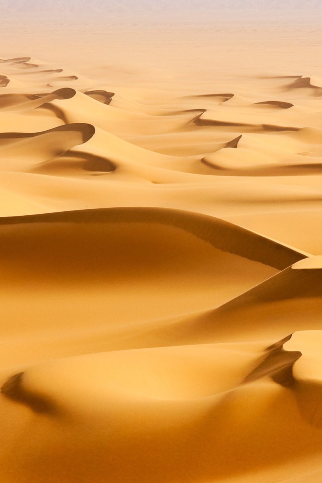 Причудливые формы барханов в пустыне