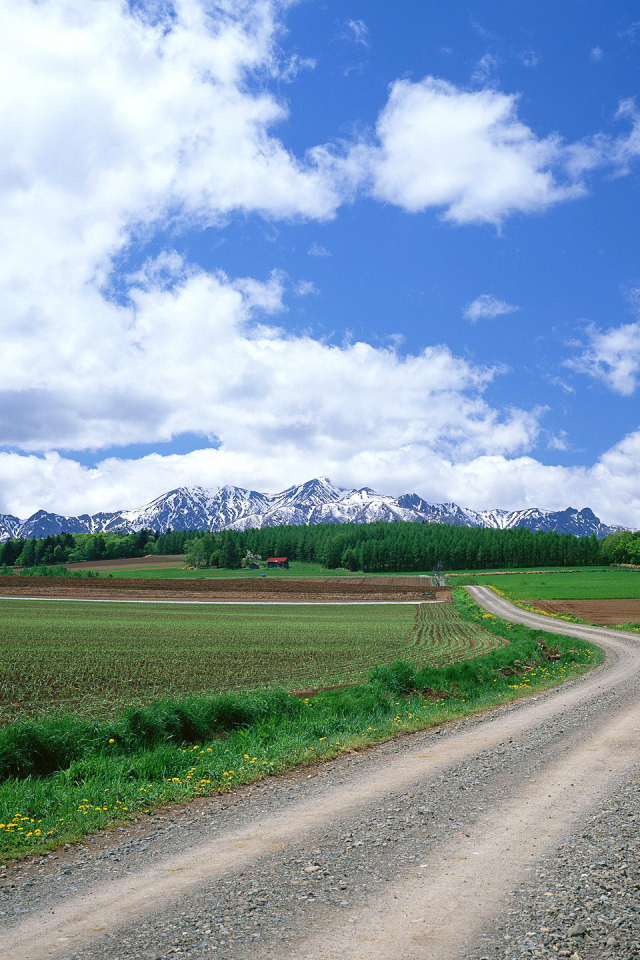 Дорога ведущая в горы