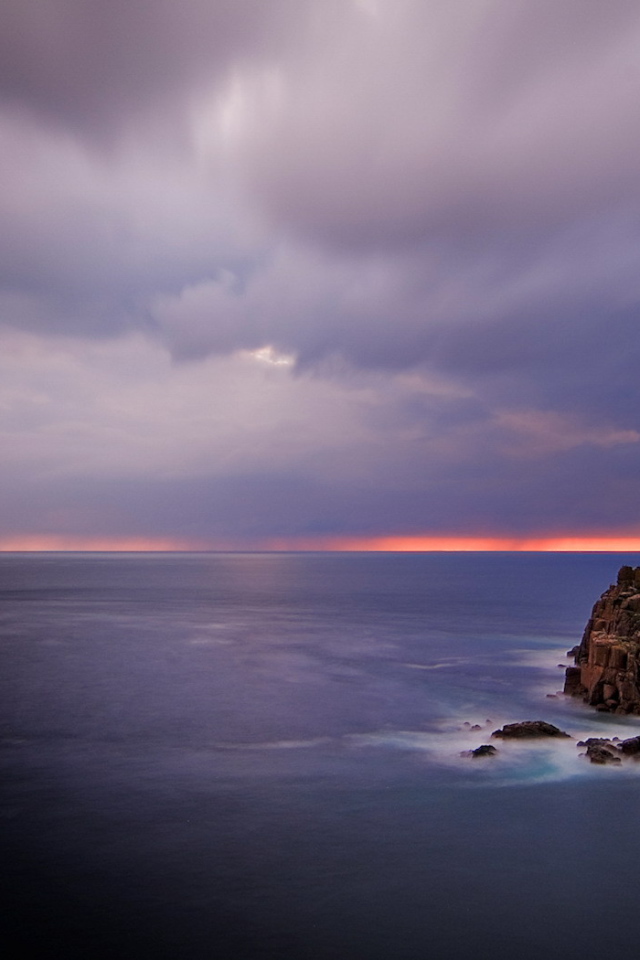 Маленький каменный остров