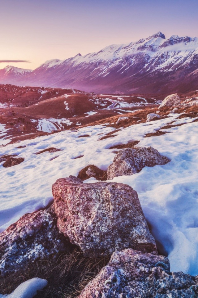 Свежий снег в горах