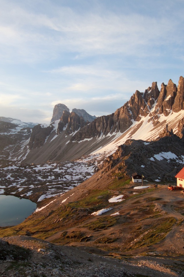 Гостиница у вершины горы