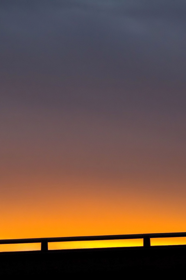 Фонарь в на рассвете