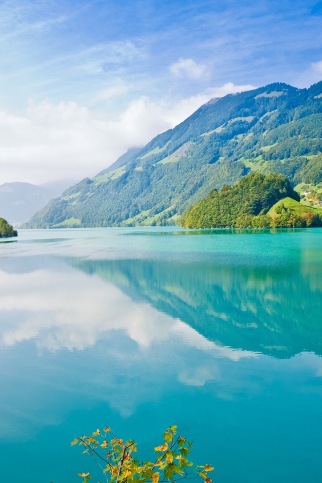 Бирюзовые воды горного озера