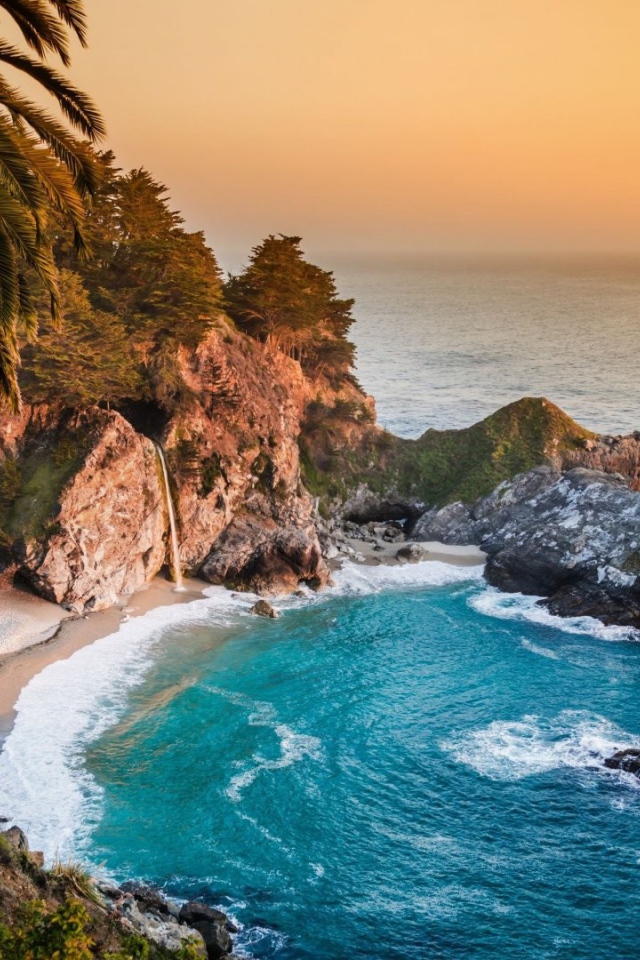 Тихая заводь в тропиках