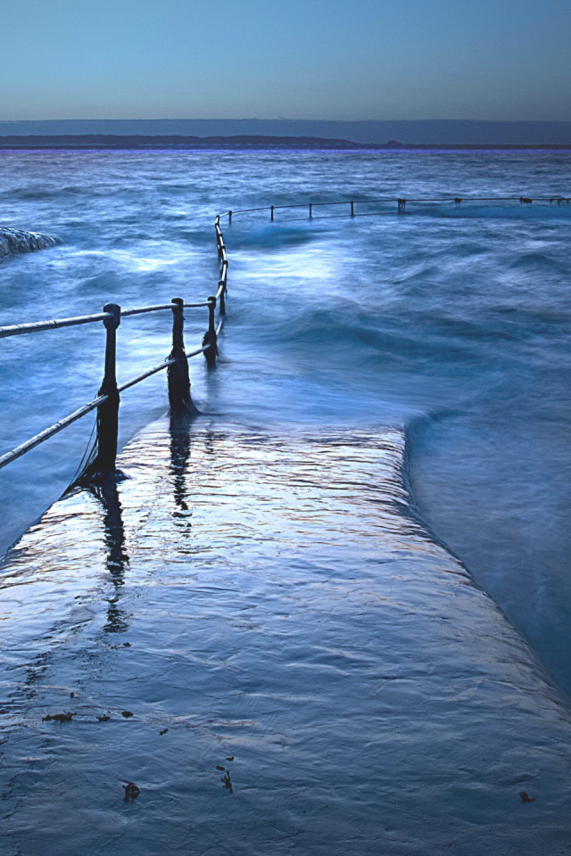 Тропинка ведет в море